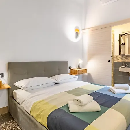 Guesthost - San Lorenzo Roomy * Florencie