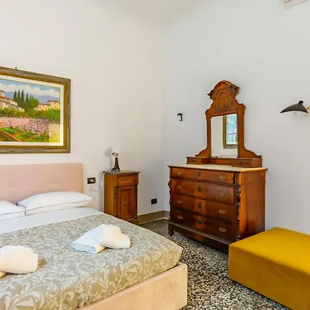 Apartmán Guesthost - San Lorenzo Roomy Florencie