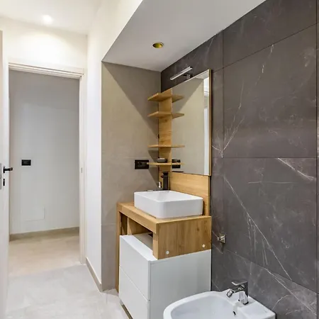 Guesthost - San Lorenzo Roomy Apartmán